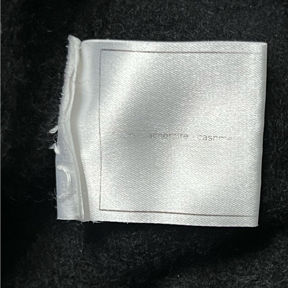 Authentic CHANEL Cashmere Track Pants - Picture 4 of 10